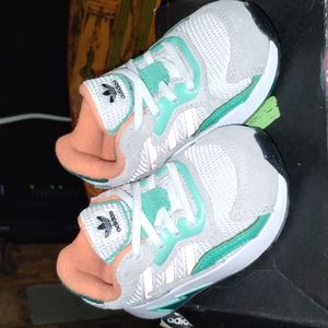 Adidas Tresc Run El I toddler sneakers BRAND NEW IN BOX SIZE 5K unisex